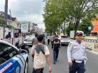 Dishub Samarinda Tindak Kendaraan Parkir Sembarangan, Lima Kendaraan Digembosi dan Dua Dikunci