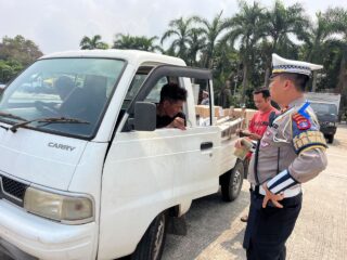 25 Kendaraan di Ring Road 2 Samarinda Belum Kantongi KIR, Ditemukan Juga Truk Overloading